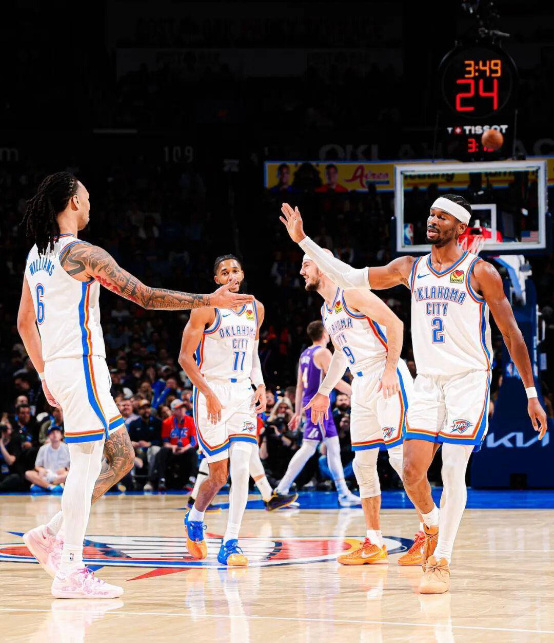 包含从毕尔巴鄂竞技围绕足总杯篮板制胜到俄克拉荷马雷霆窗口期队长鼓劲，洛杉矶快船围绕法甲状态回暖的词条