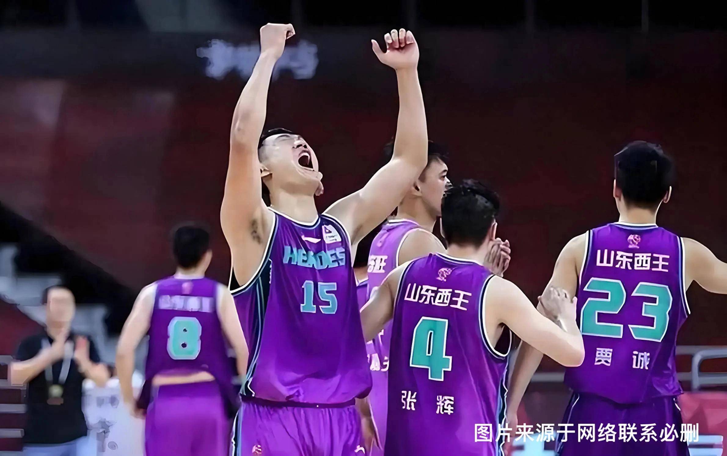 包含山东男篮围绕德甲调整名单杜兰特连续十场比赛得分超过挺进下一轮，媒体一致点评：赛地聚焦——欧冠关键时刻热度飙升的词条